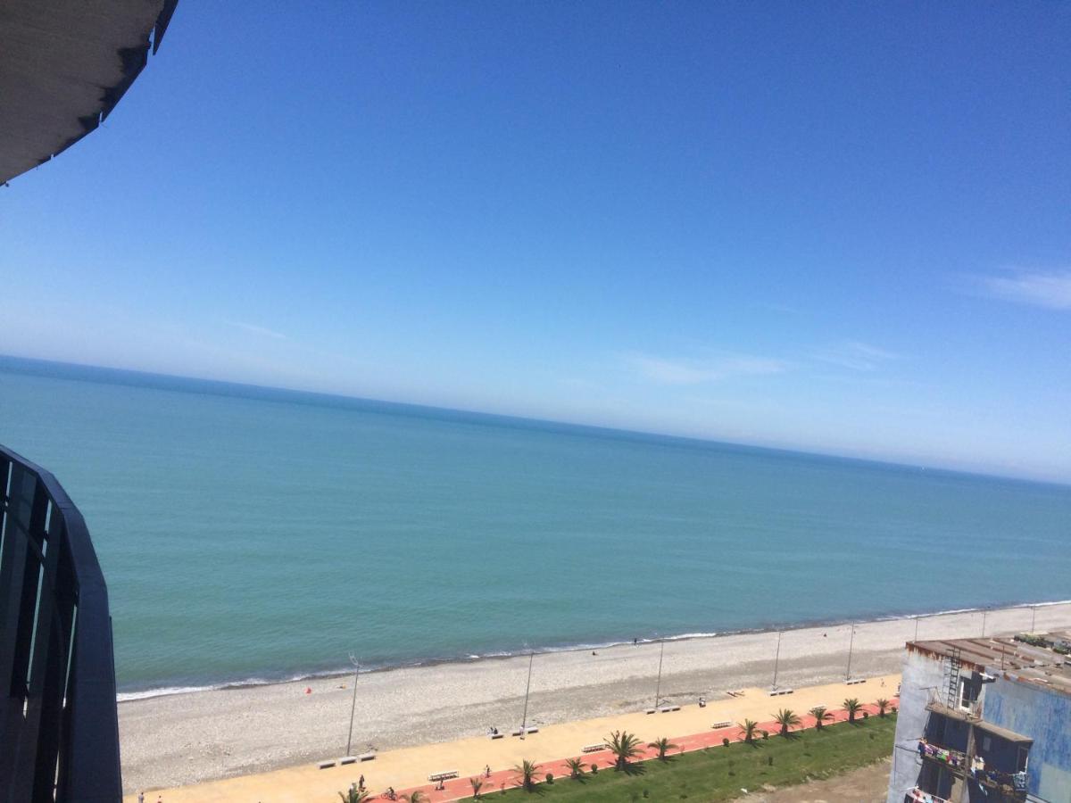 House On The Beach Batumi Exteriör bild